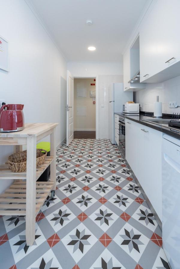 Casa Do Largo - Cozy Apartment In The City Center & With Ac Lisbon Exterior photo