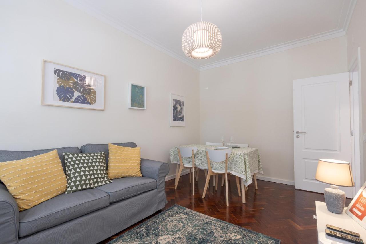 Casa Do Largo - Cozy Apartment In The City Center & With Ac Lisbon Exterior photo