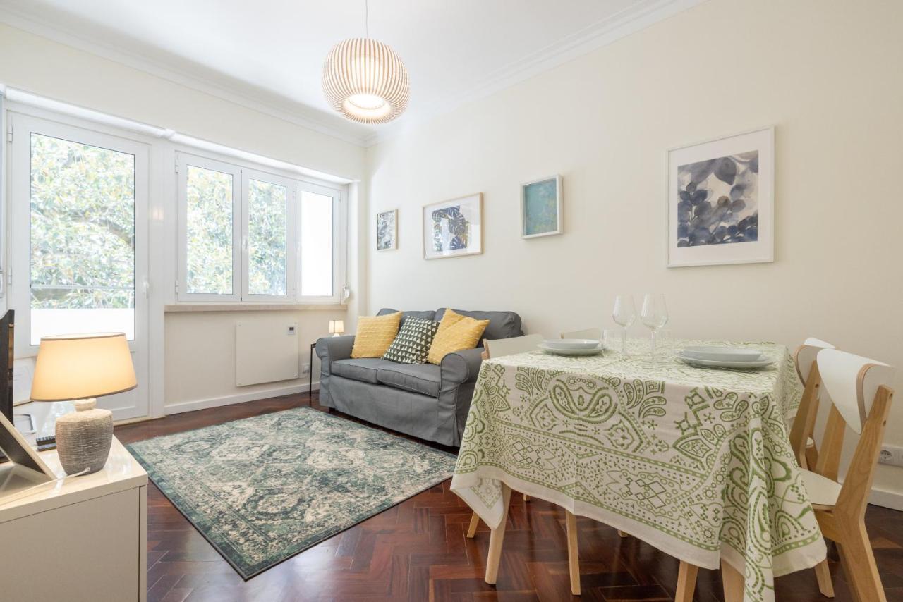 Casa Do Largo - Cozy Apartment In The City Center & With Ac Lisbon Exterior photo